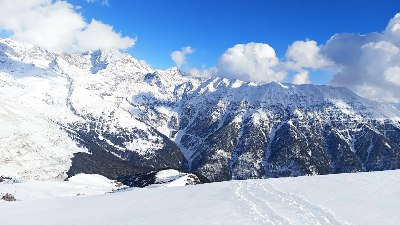 Sach Pass Trek